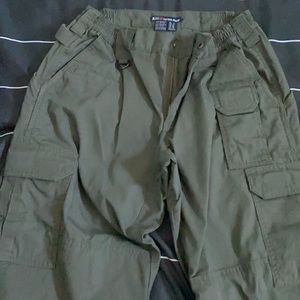 Women’s 5.11 pants size 8 green